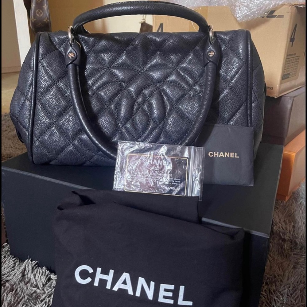 🖤 CHANEL Black Quilted Caviar Leather Timeless Classics Large Bowler Bag. - Picture 1 of 9